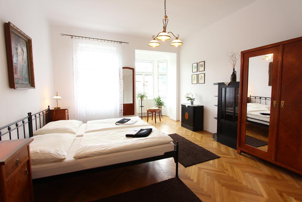Penzion Jelen Vranov nad Dyjí Habitación foto