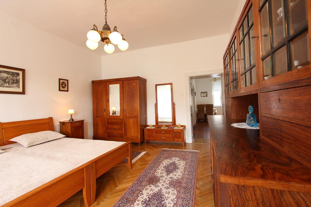 Penzion Jelen Vranov nad Dyjí Habitación foto