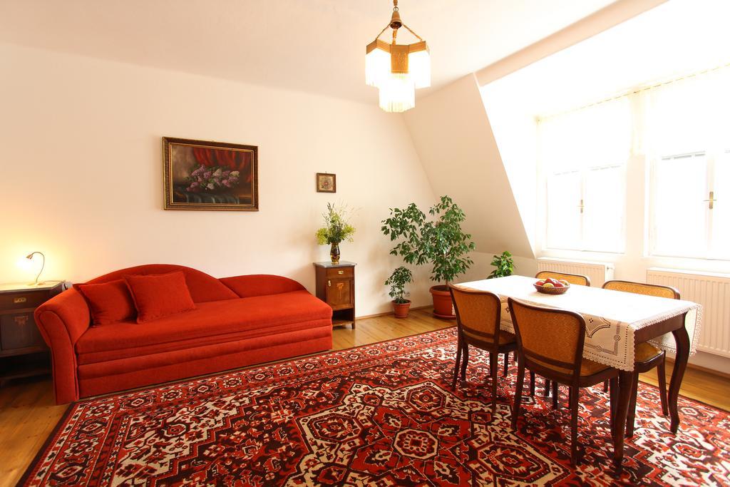 Penzion Jelen Vranov nad Dyjí Habitación foto