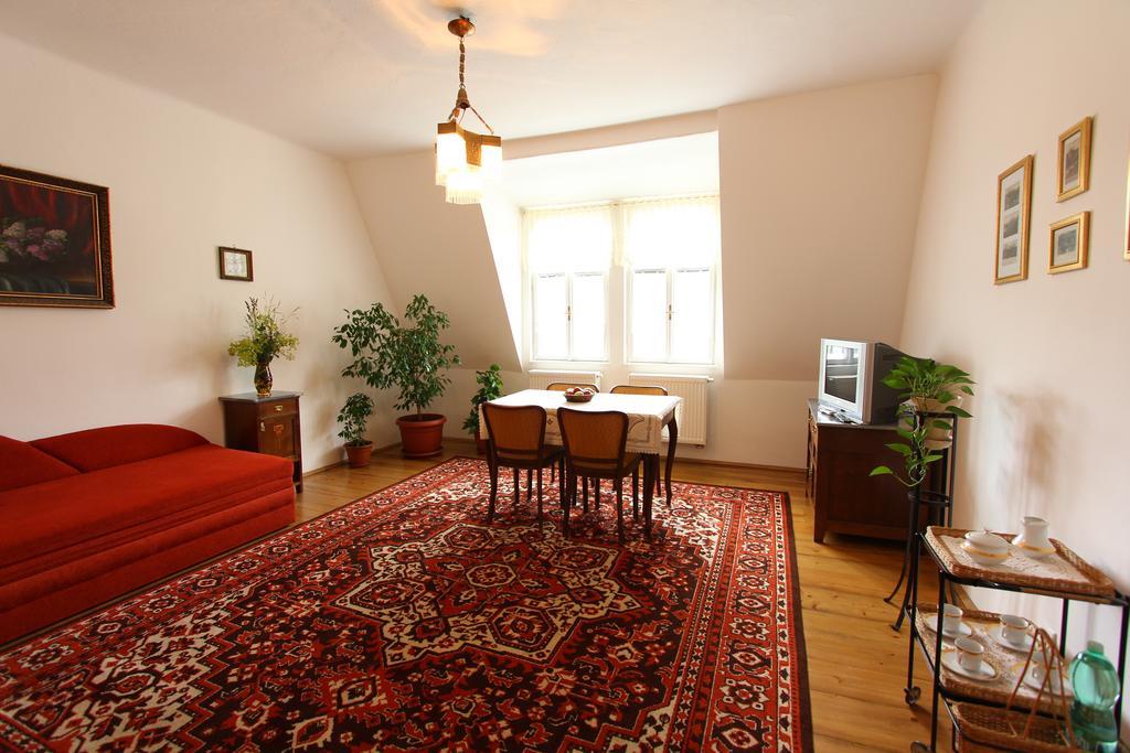 Penzion Jelen Vranov nad Dyjí Habitación foto